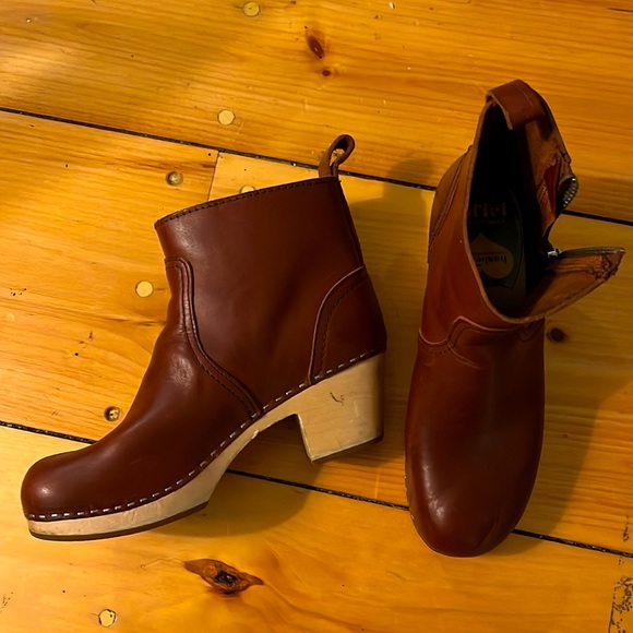 Swedish Hasbeens “Zip it Emy” Ankle Boot Clog in Cognac size 8 - Picture 2 of 9